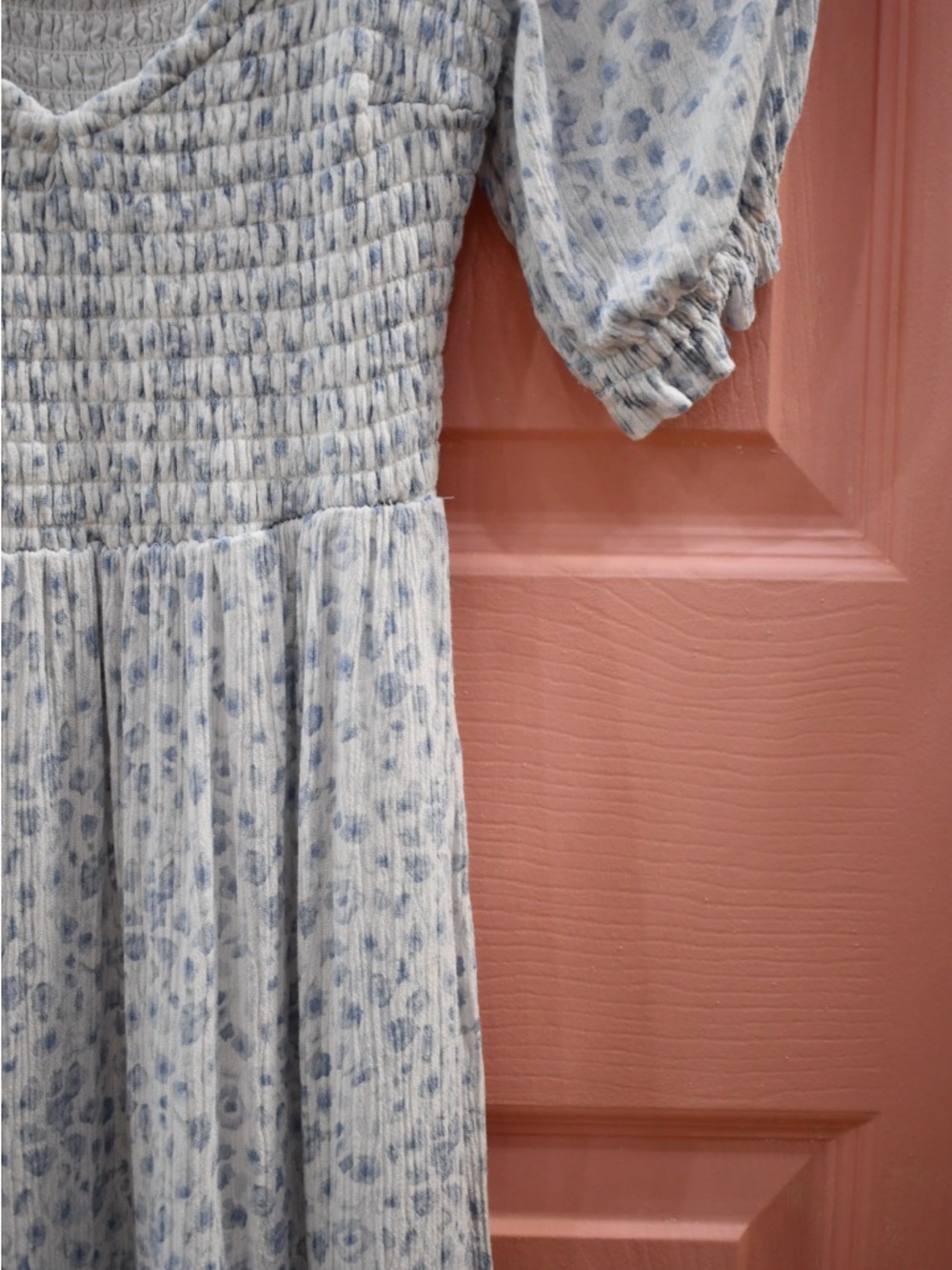 Abercrombie & Fitch Light Blue Floral Puff-Sleeve Midi Dress - Picture 5 of 7